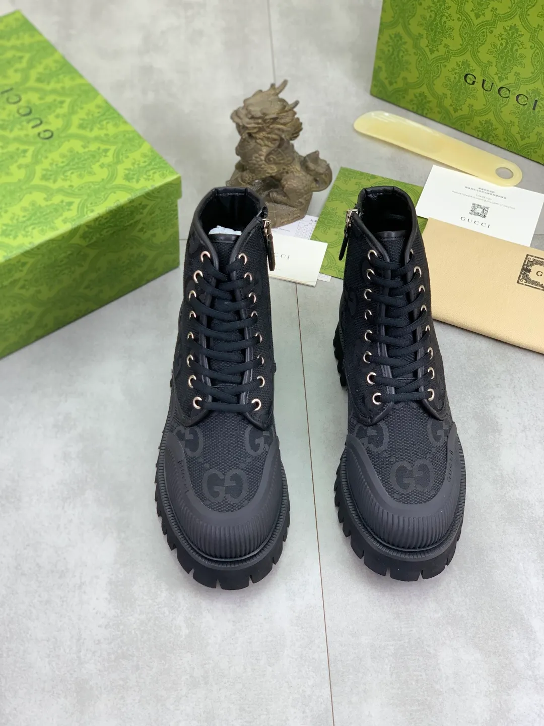 Men's Men's Shoes 💰P500 💰【New Style】 Gucci lazy slip-on couple 🧑‍🤝‍🧑 style high-top leather shoes hot selection (Gucci GUCCI) official website latest Gucci lazy 🎁 leather shoes, hot style 💥 style is simple and elegant, exclusive for trendy men. Unique official website latest brand original double G pressure Floral elements👑Original Gucci decoration, fashionable and elegant, the fabric is original calfskin with double G denim✅fully imported soft sheepskin lining, the official website specifies wear-resistant lightweight foam business outsole, the classic model is taken in real life🎬Number of yards: 36-46 Various colors available